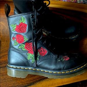 Doc Martens Women's Black 1460 Vonda